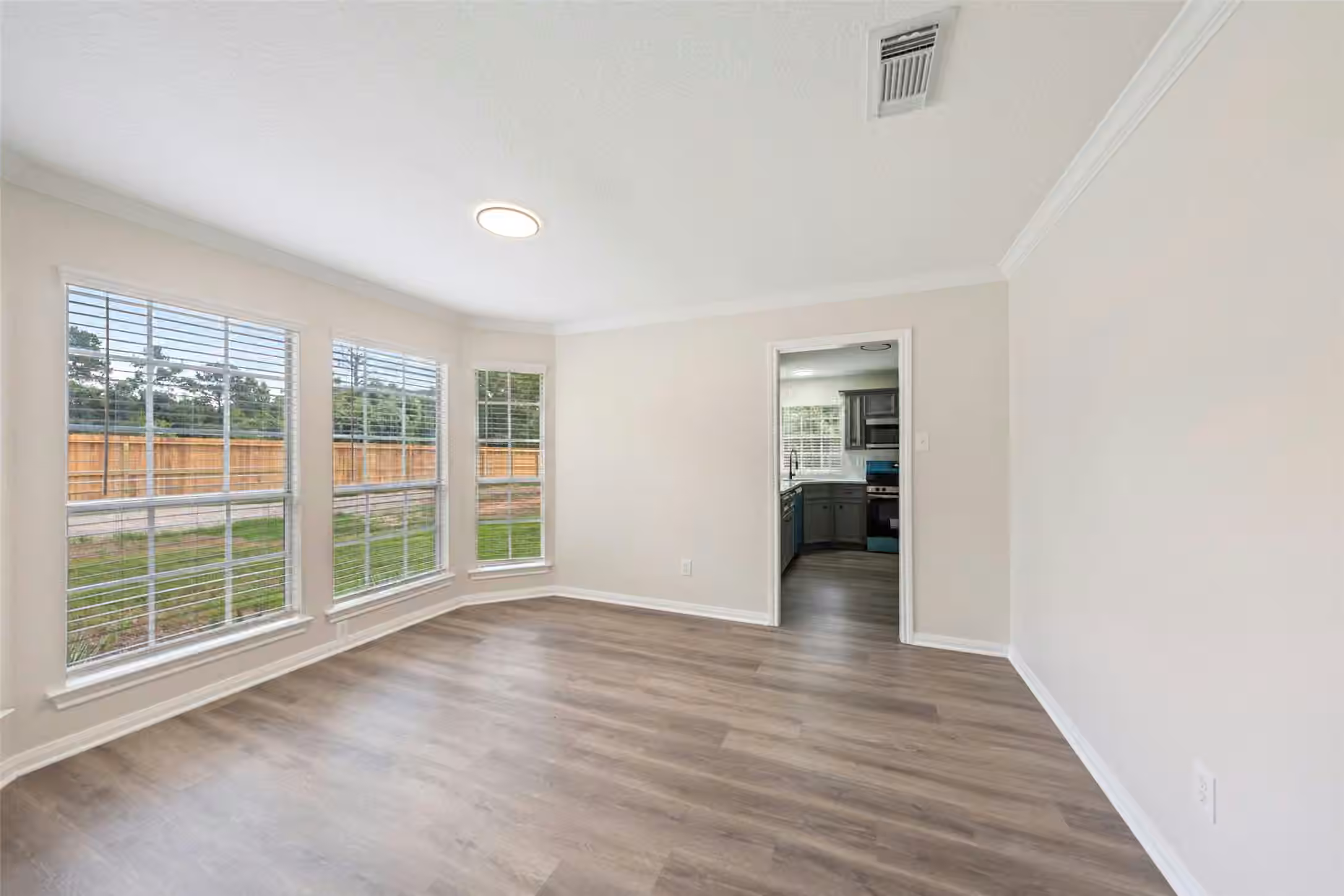 Photo 7 of 14989 Old Humble Pipeline Road, Conroe, TX