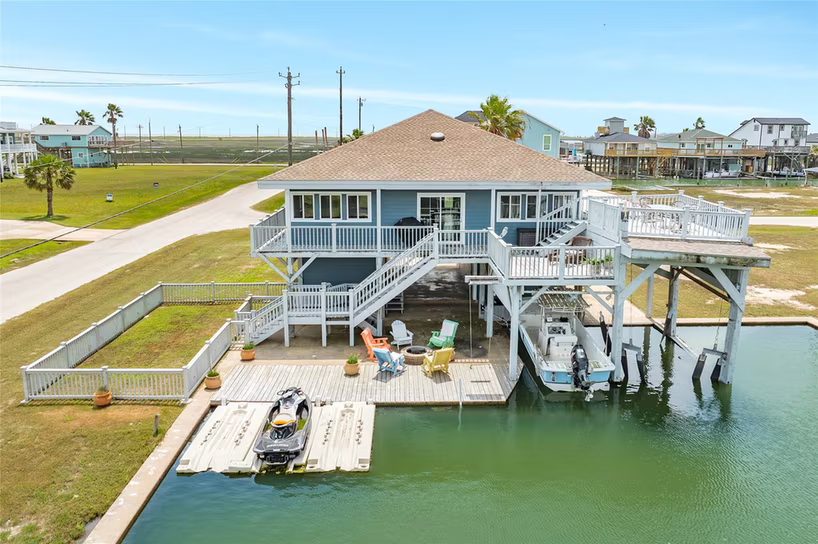 Photo of 202 Schooner Drive, Freeport, TX