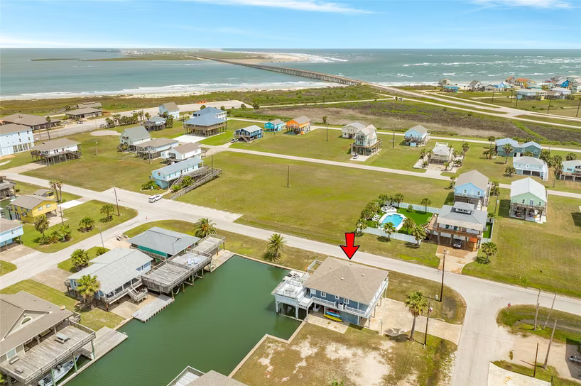 Photo 4 of 202 Schooner Drive, Freeport, TX