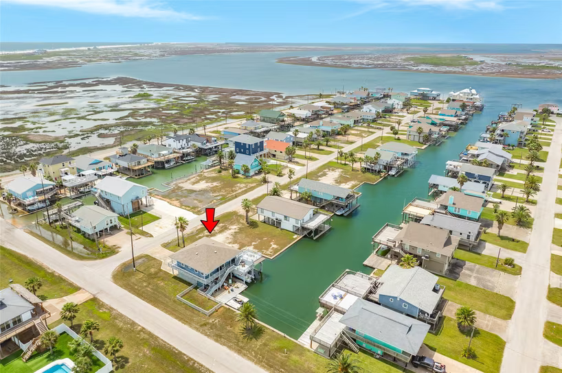Photo 7 of 202 Schooner Drive, Freeport, TX