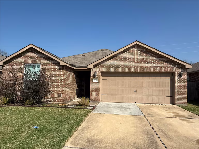 Photo of 1131 Diamond Drape Drive, Rosharon, TX