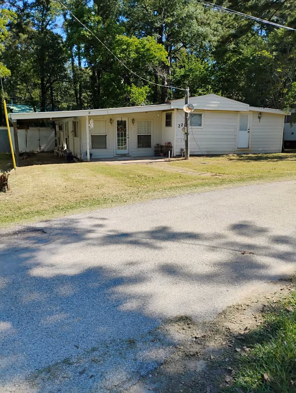 Photo of 220 Ramp Way, Trinity, TX 75862