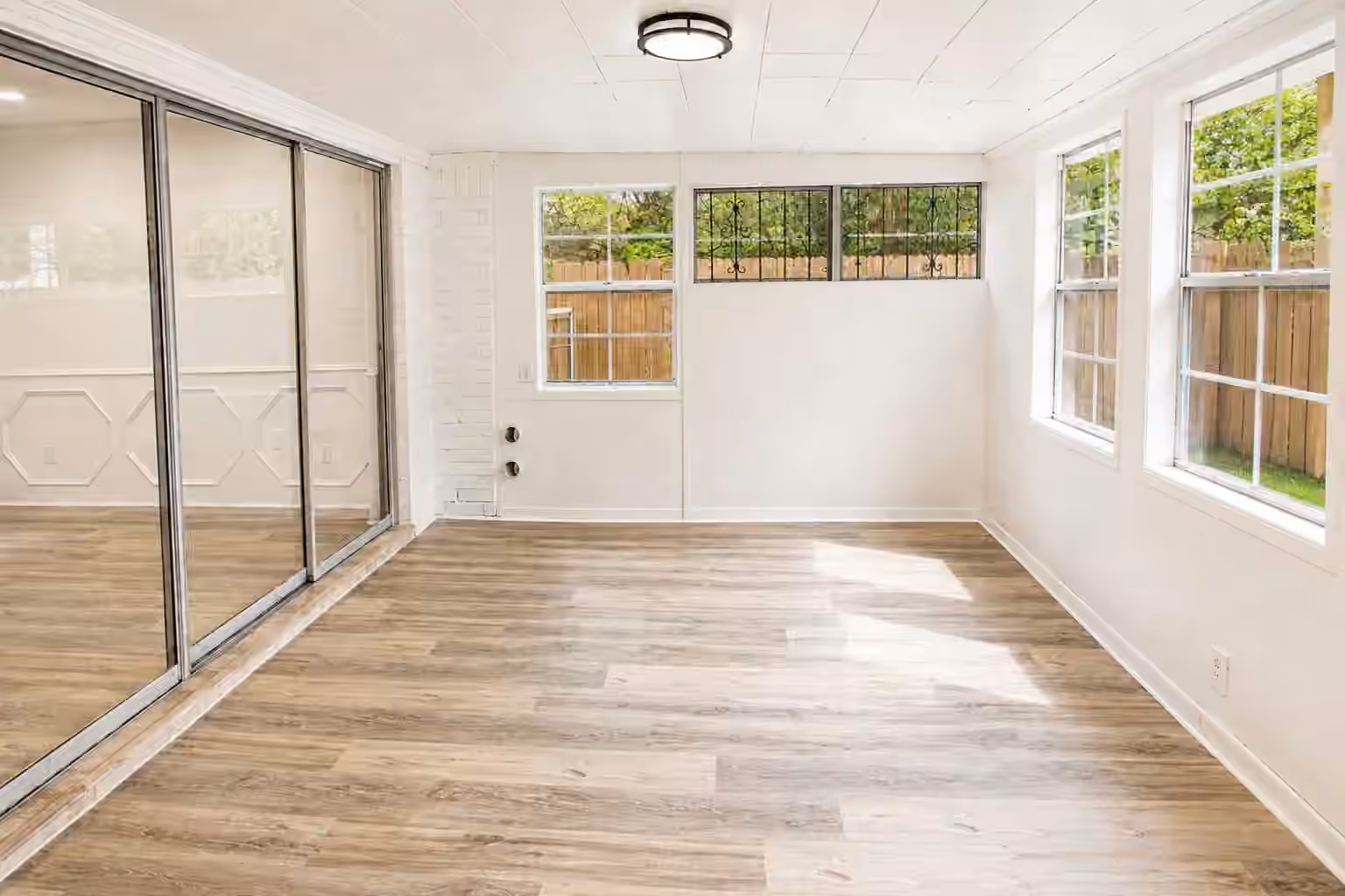 Photo 7 of 10710 Sandy Shoals Drive, Houston, TX