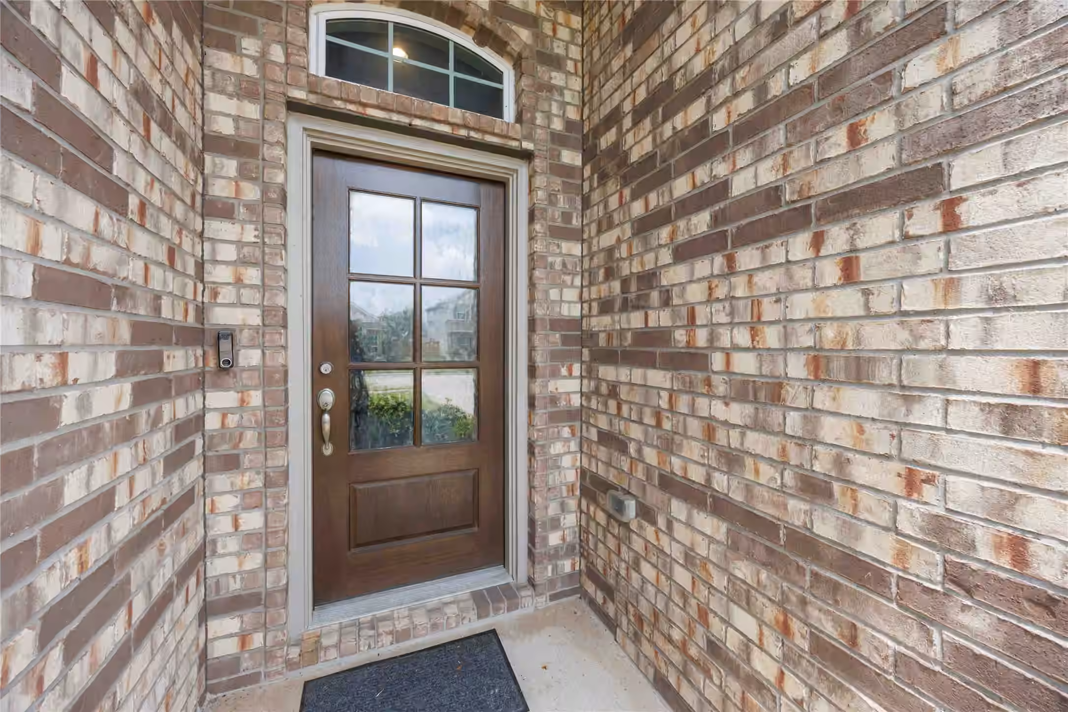 Photo 2 of 10822 Mendel Terrace Drive, Rosharon, TX