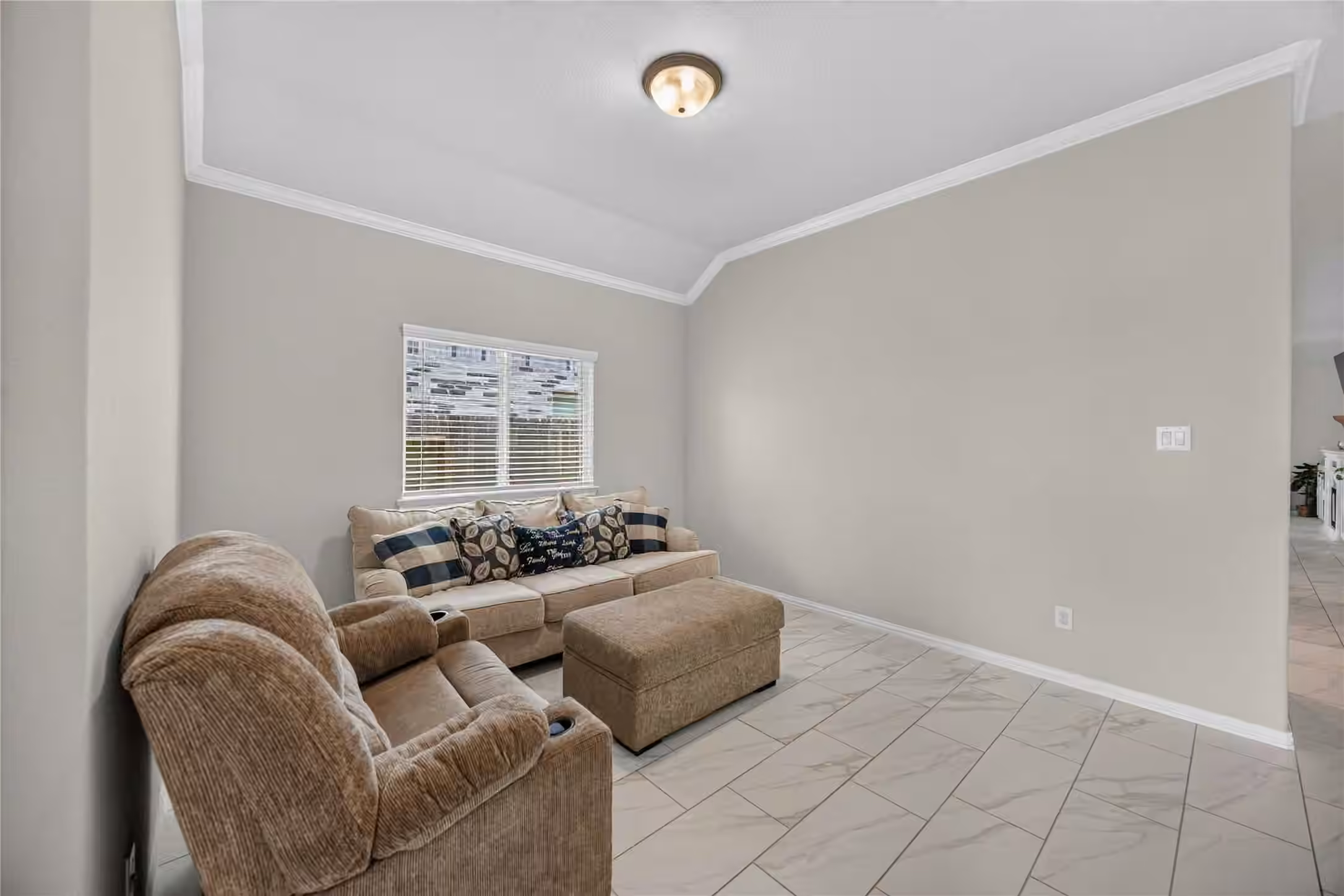 Photo 4 of 10822 Mendel Terrace Drive, Rosharon, TX