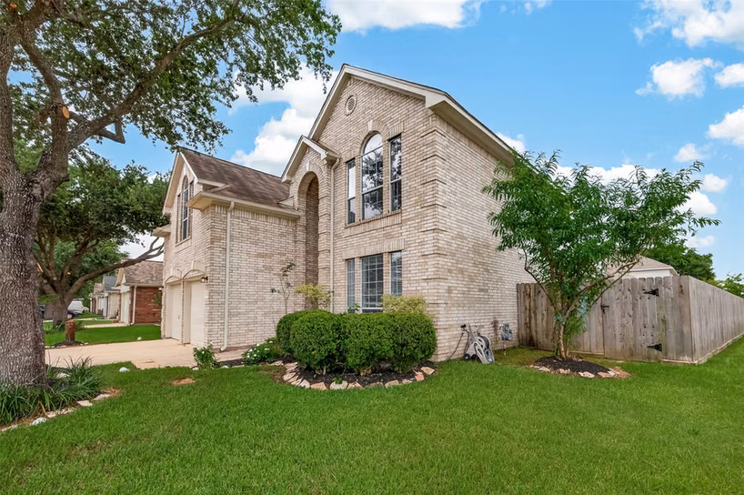 Photo 4 of 6027 Dunsley Drive, Katy, TX