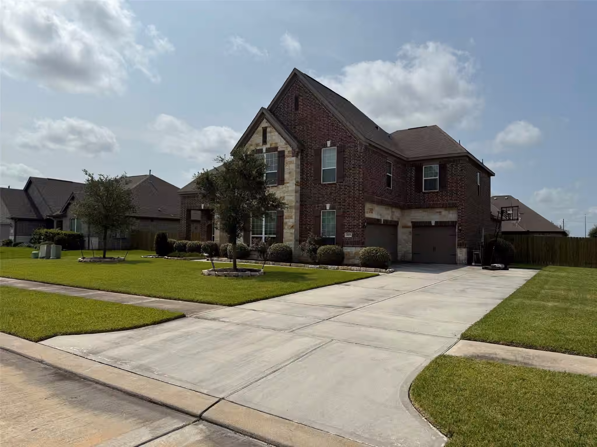 Photo of 2806 Emerald Pines Lane, Iowa Colony, TX 77583