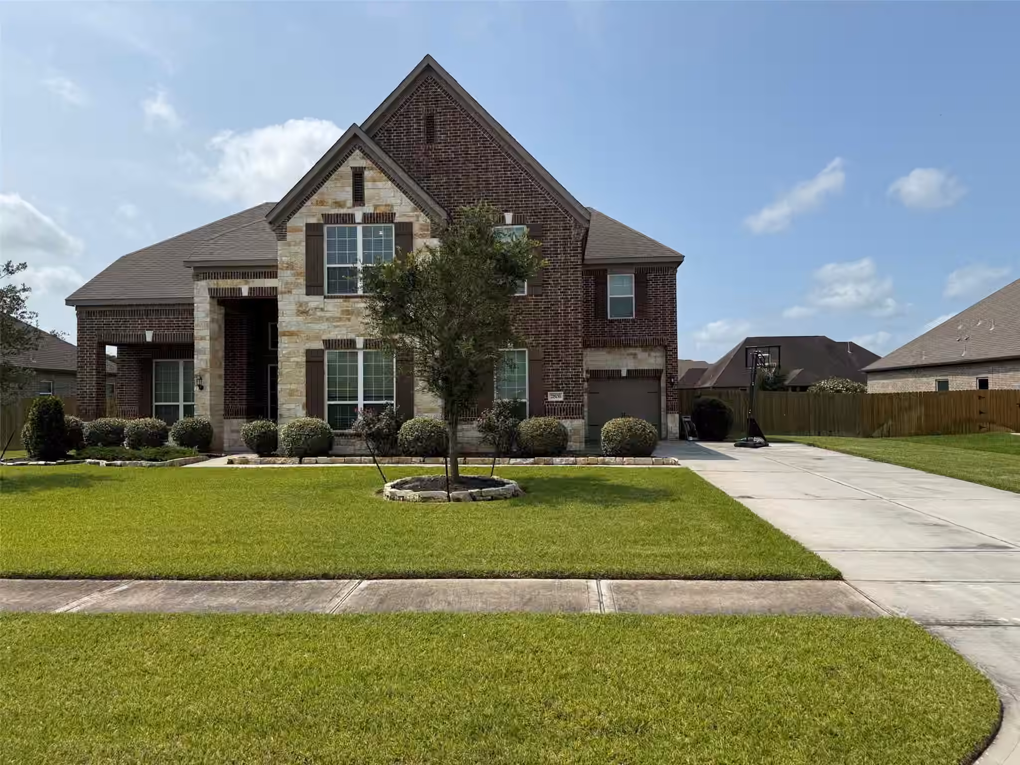 Photo 2 of 2806 Emerald Pines Lane, Iowa Colony, TX