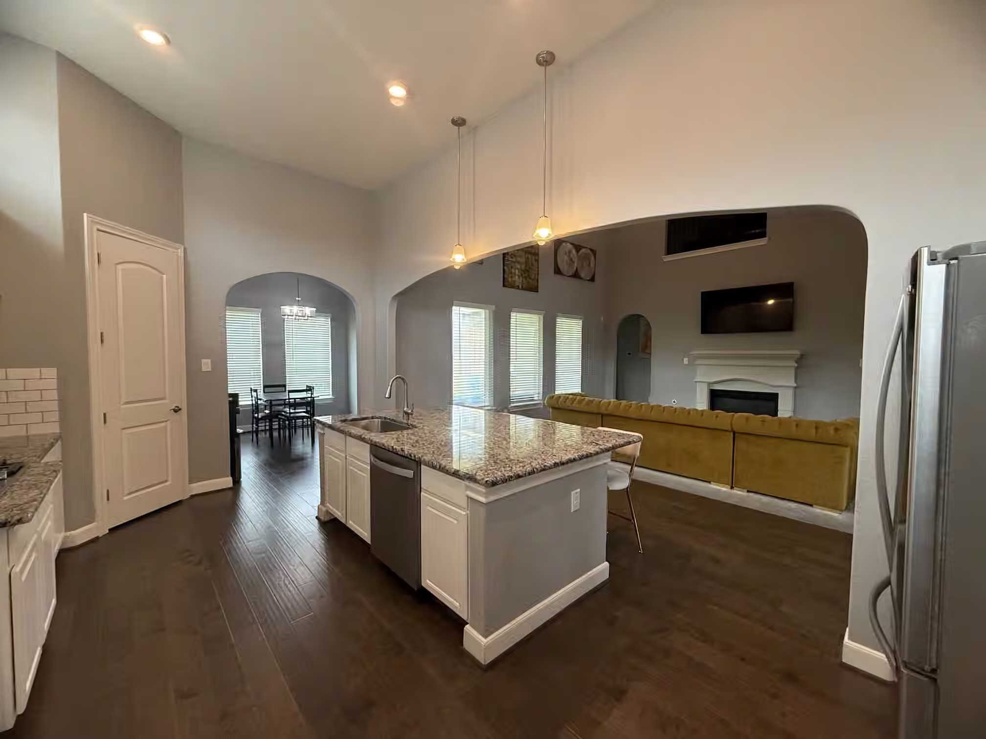 Photo 7 of 2806 Emerald Pines Lane, Iowa Colony, TX