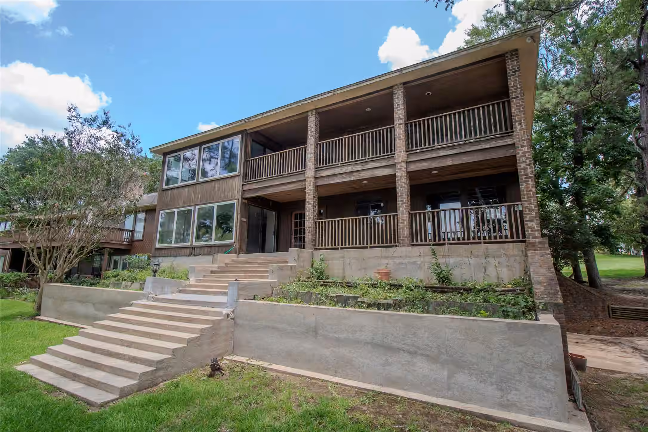 Photo 7 of 1630 Green Briar Drive, Huntsville, TX