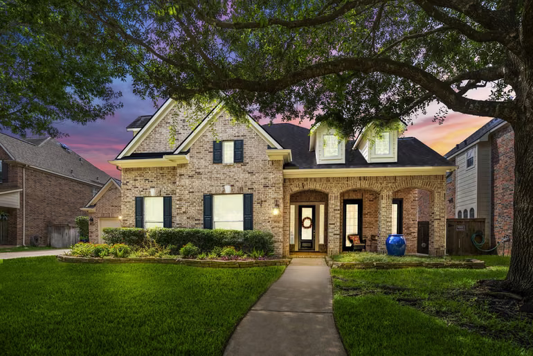 Photo 3 of 9731 Blue Cruls Way, Spring, TX