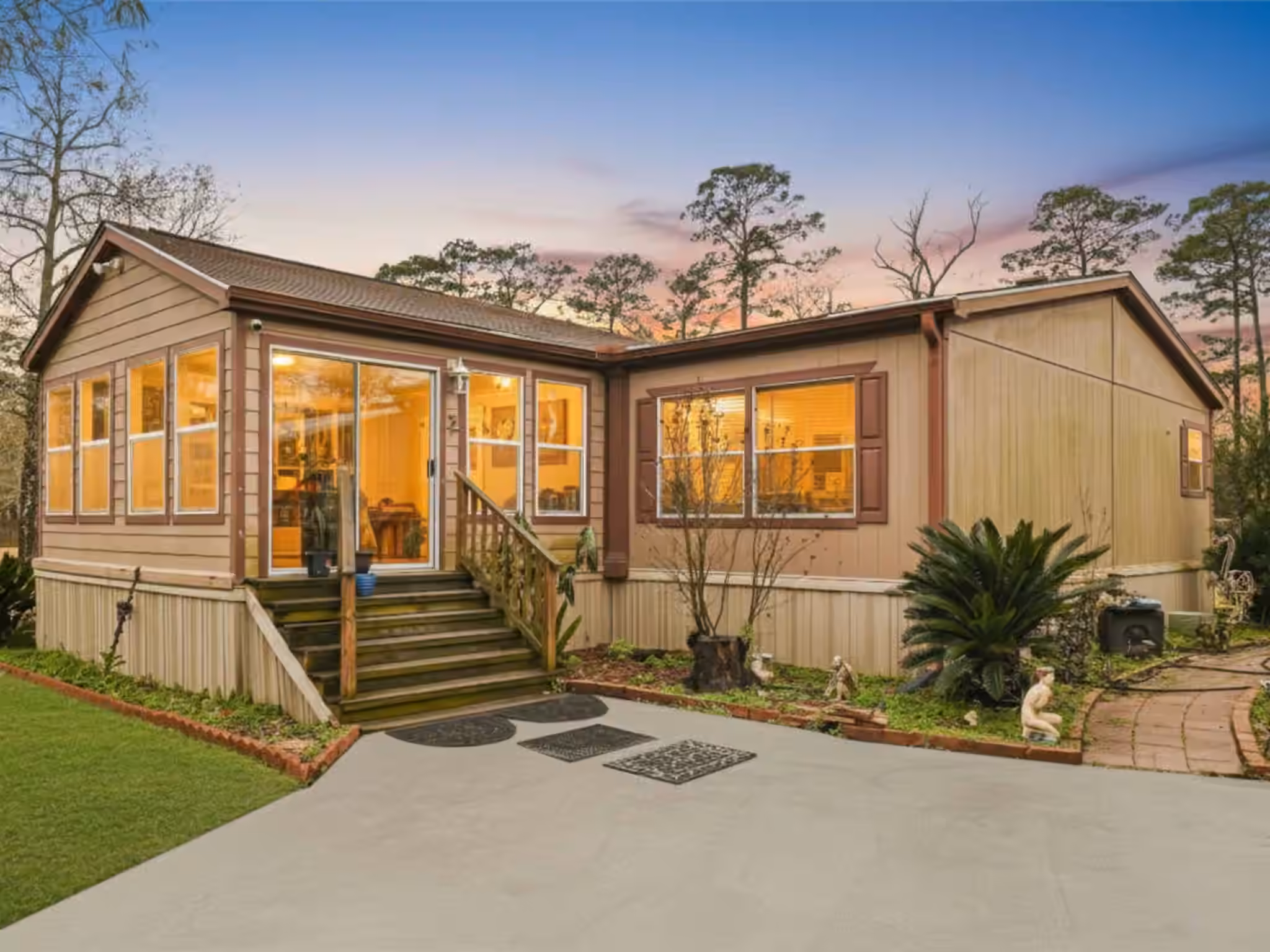 Photo of 17106 Pickering Road, Conroe, TX