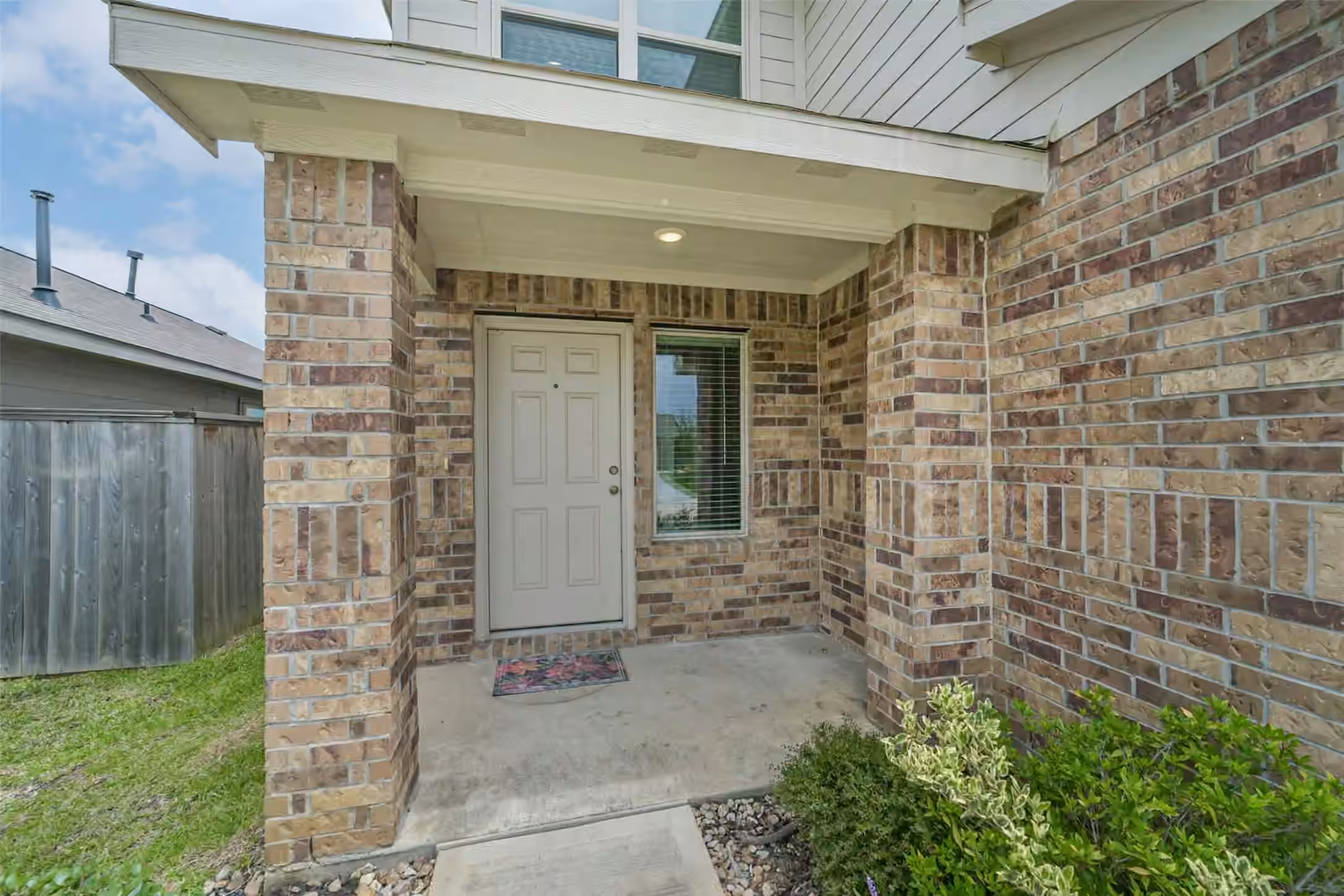 Photo 5 of 2717 Cadiz Bay Drive, Conroe, TX