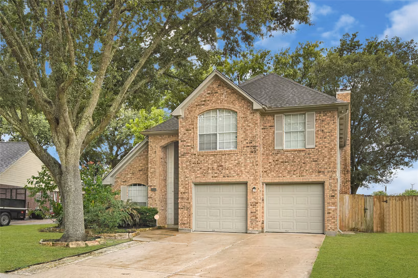 Photo 2 of 4211 Hambledon Village Drive, Houston, TX