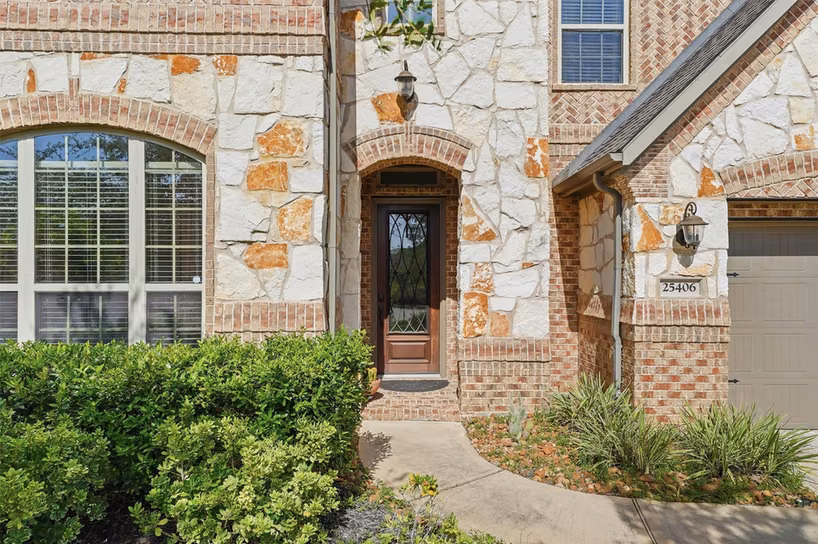 Photo 4 of 25406 Angelwood Springs Lane, Tomball, TX