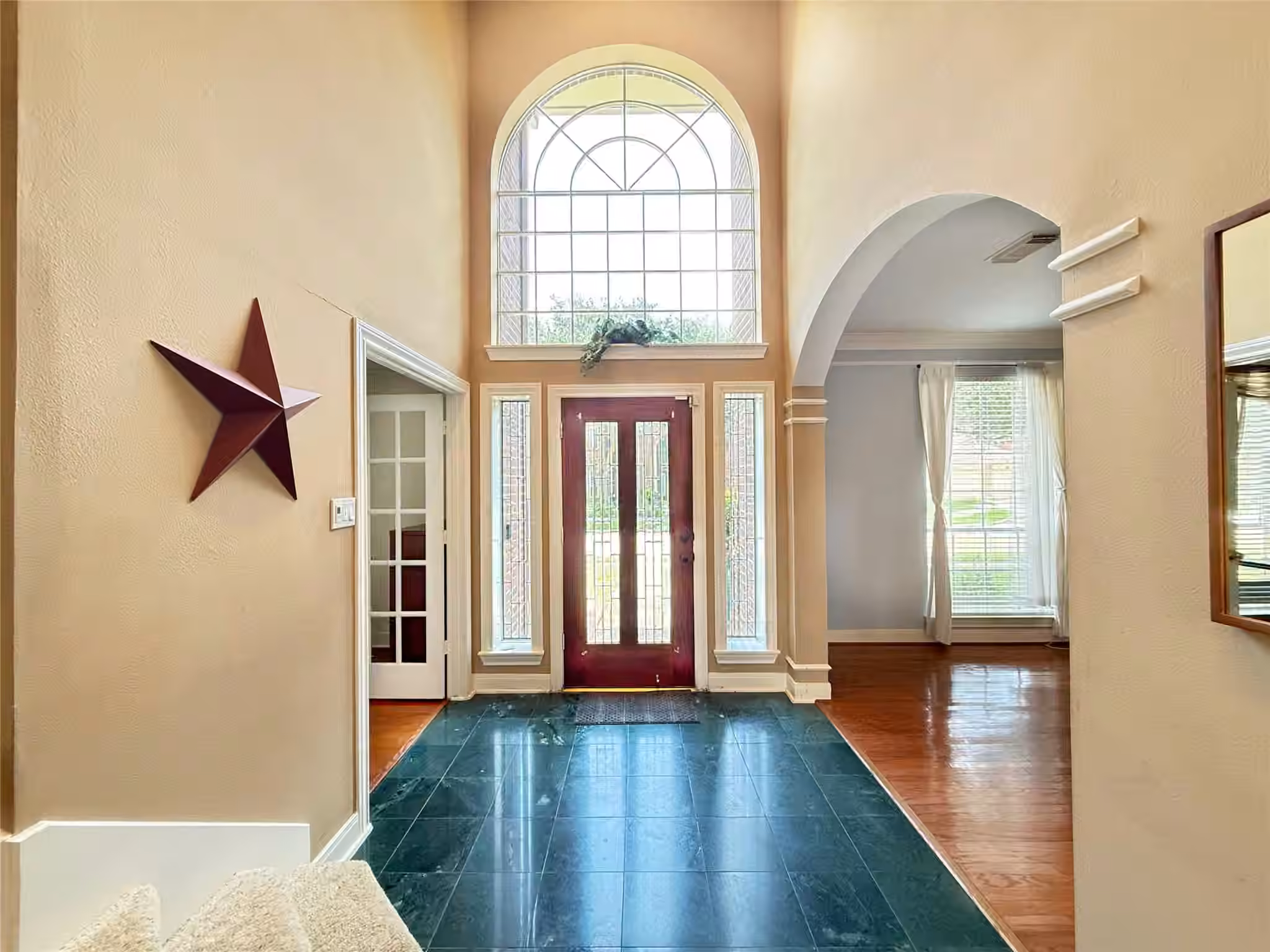 Photo 4 of 14131 Glasgow Place, Houston, TX