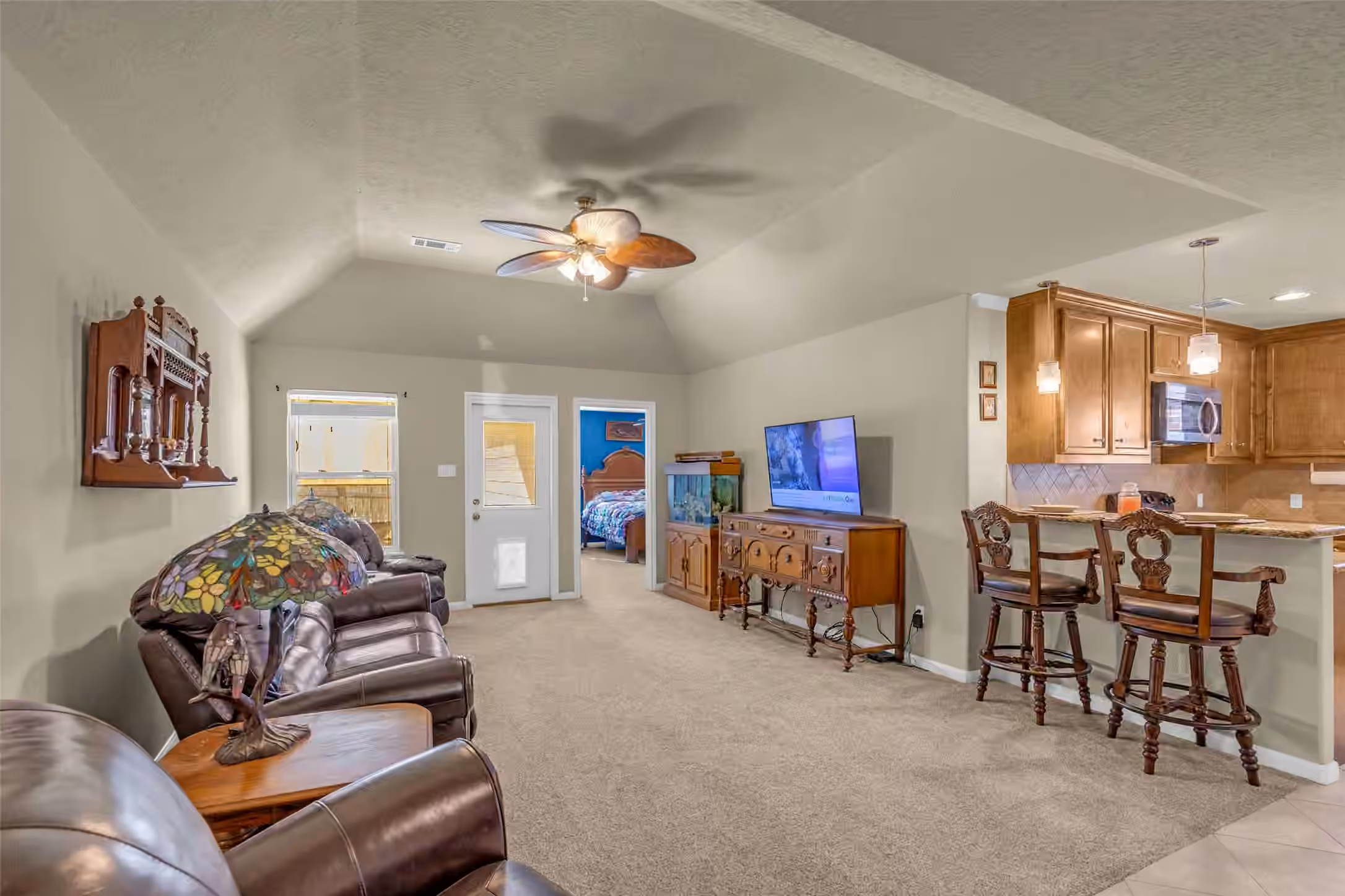 Photo 3 of 106 Harbour Town Way, Conroe, TX