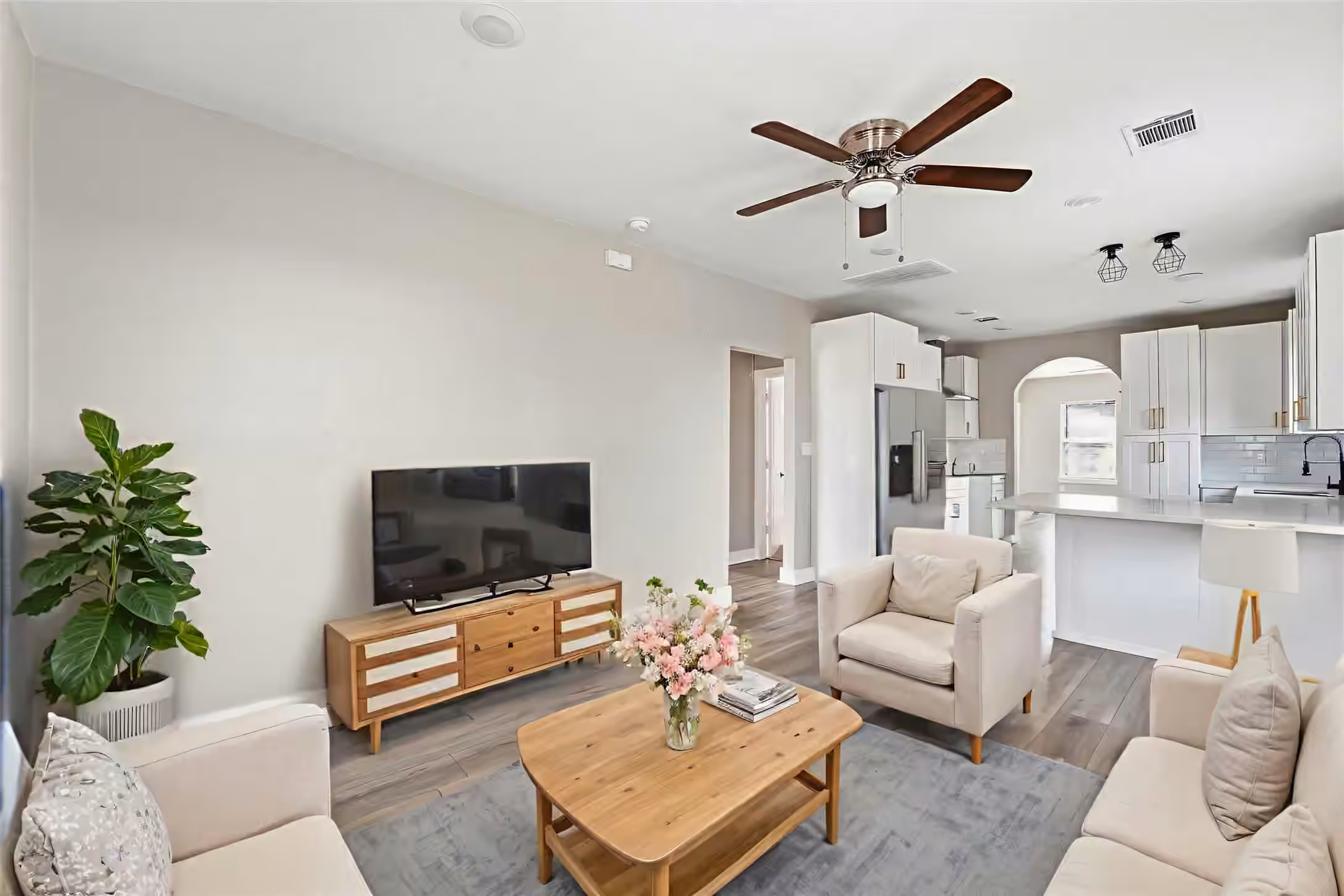 Photo 5 of 5715 Enid Street, Houston, TX