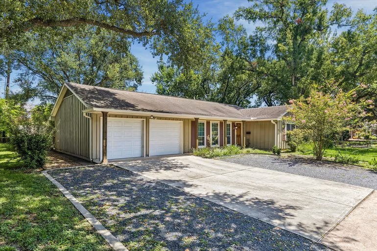 Photo 2 of 5154 Beechnut St, Houston, TX