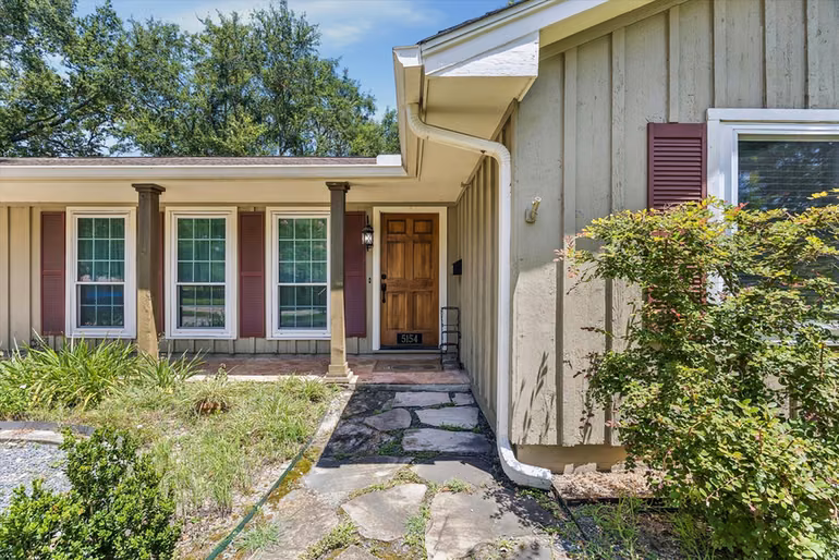 Photo 4 of 5154 Beechnut St, Houston, TX