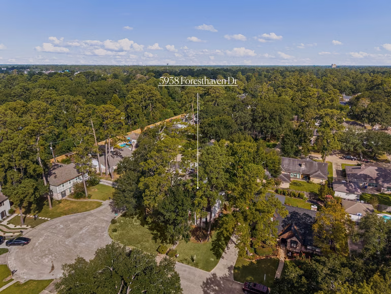 Photo 2 of 5938 Foresthaven Drive, Houston, TX