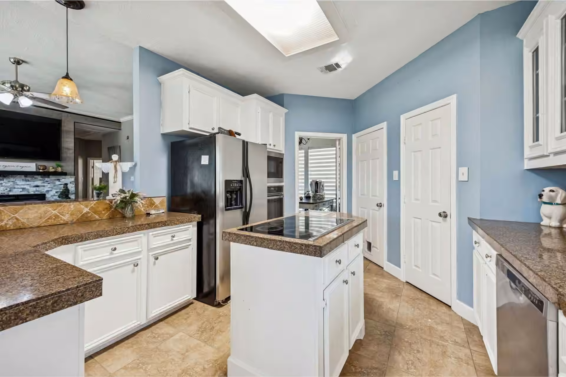 Photo 7 of 5503 Teakwood Lane, Magnolia, TX