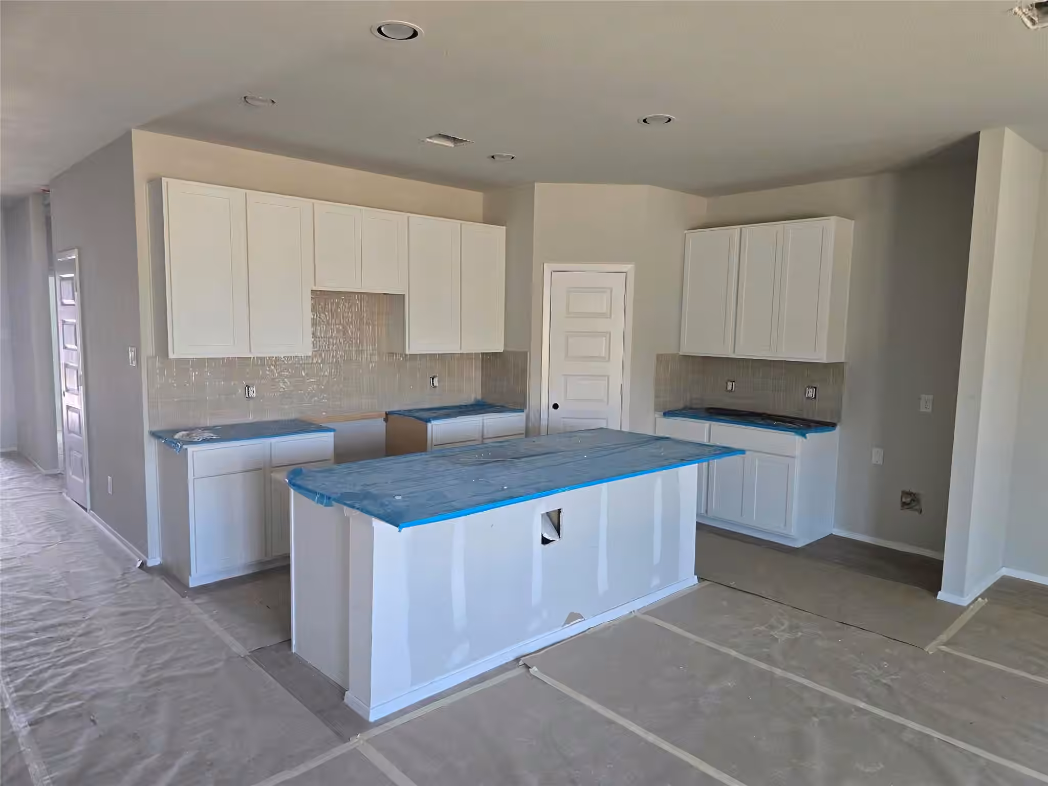 Photo 5 of 516 Deep Sands Drive, Waller, TX