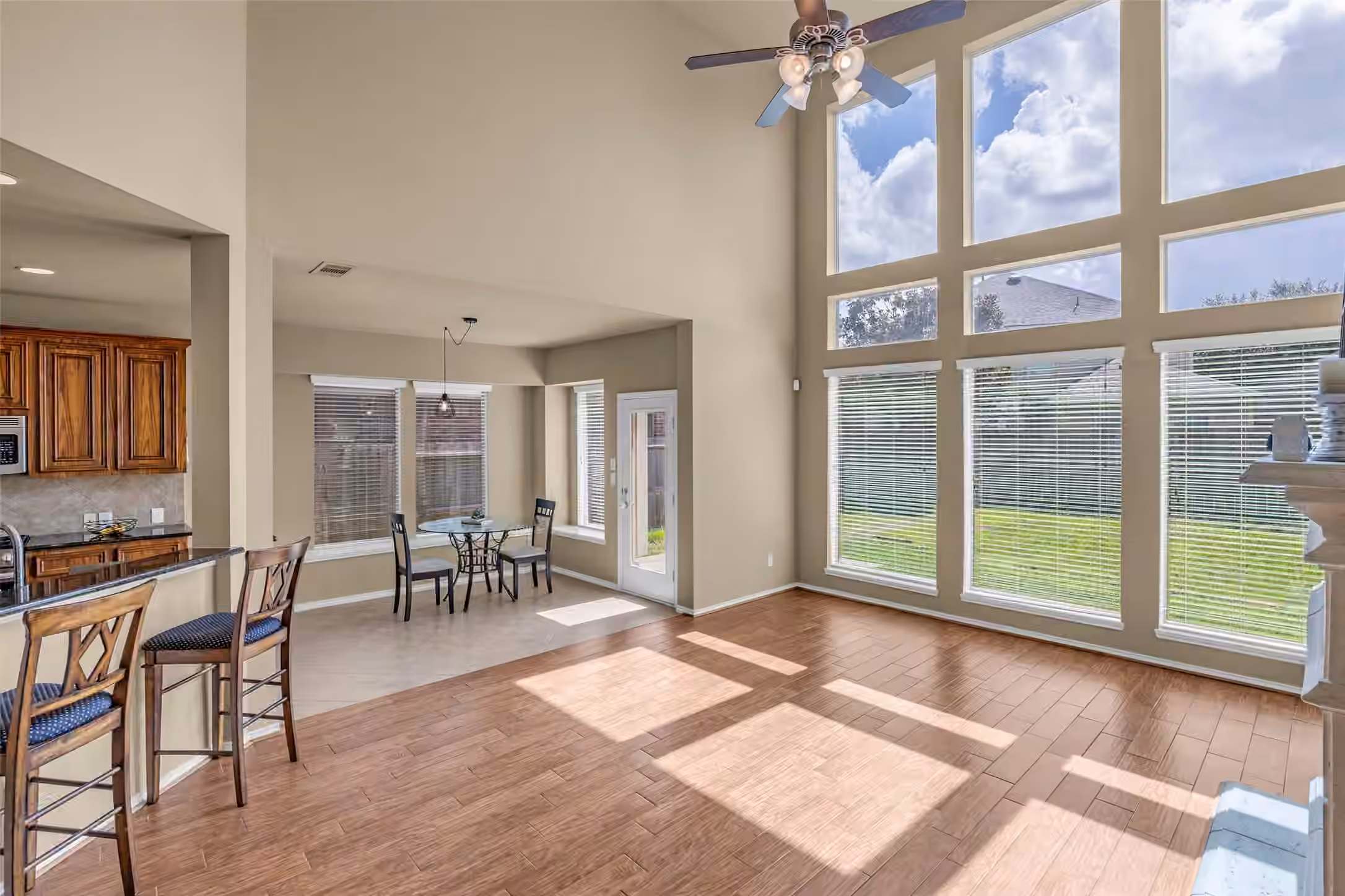 Photo 7 of 2807 Arbor Brook Lane, Pearland, TX