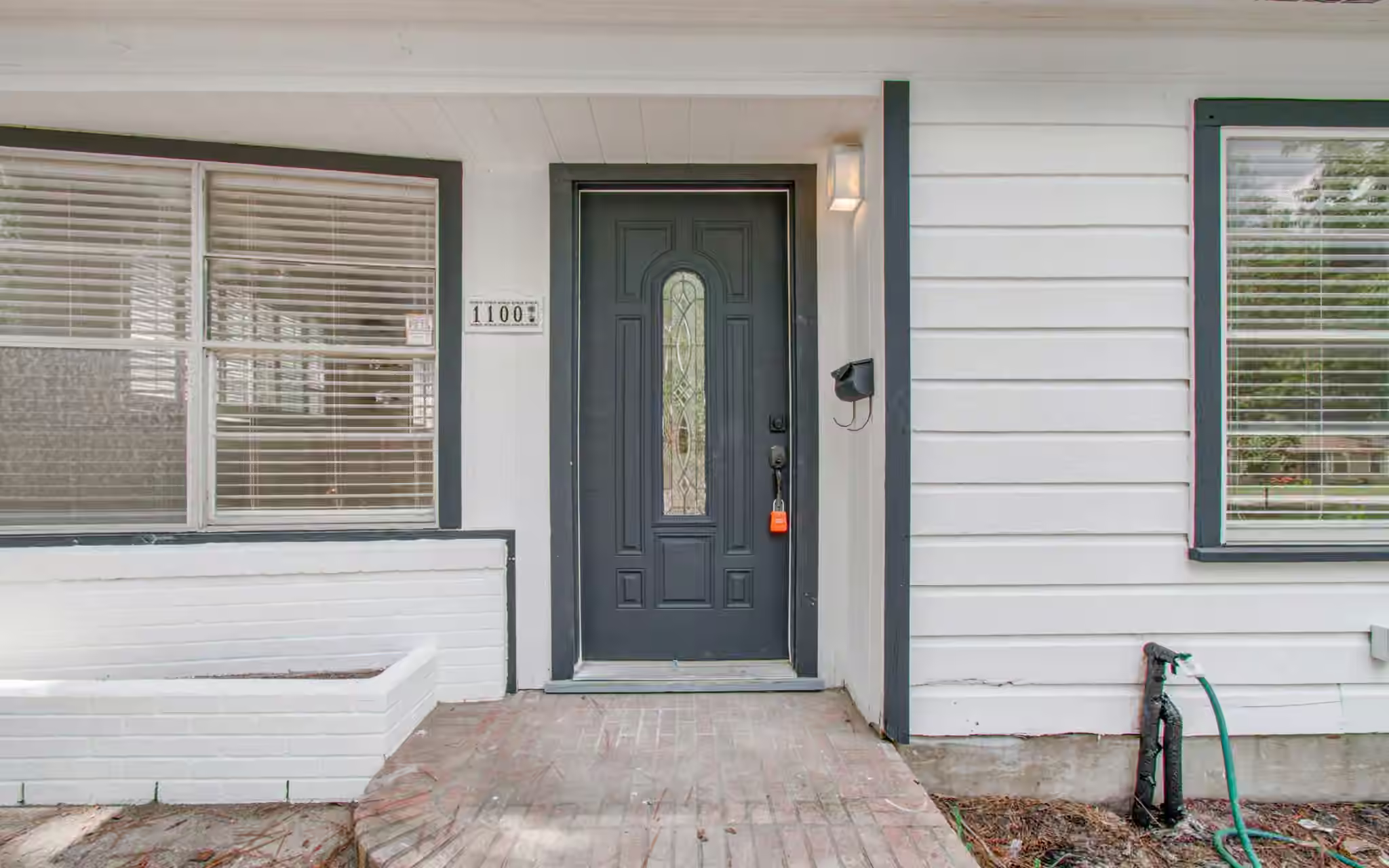 Photo 7 of 1100 Cowan Avenue, Conroe, TX