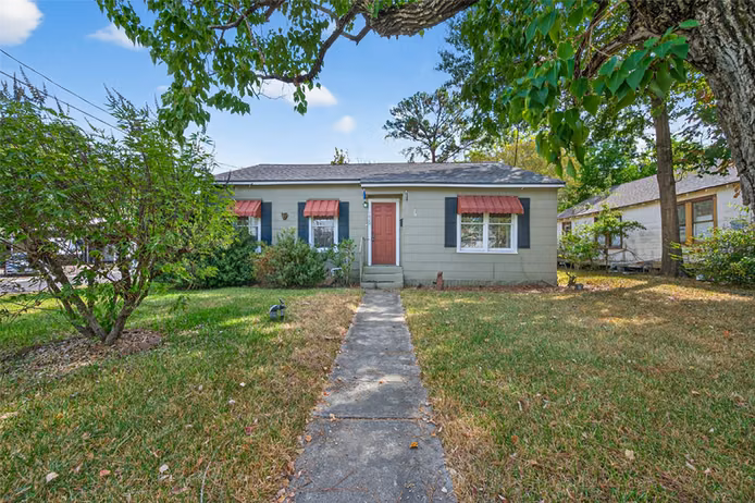 Photo of 1020 Houston Street, Conroe, TX 77301