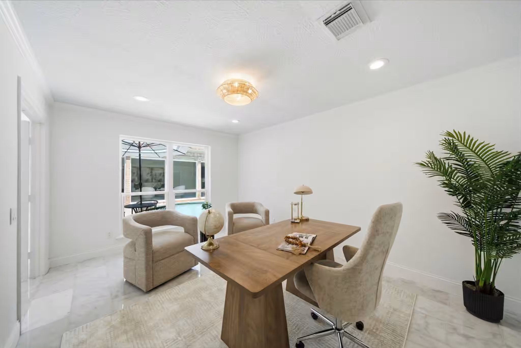 Photo 4 of 10103 Briar Forest Drive, Houston, TX