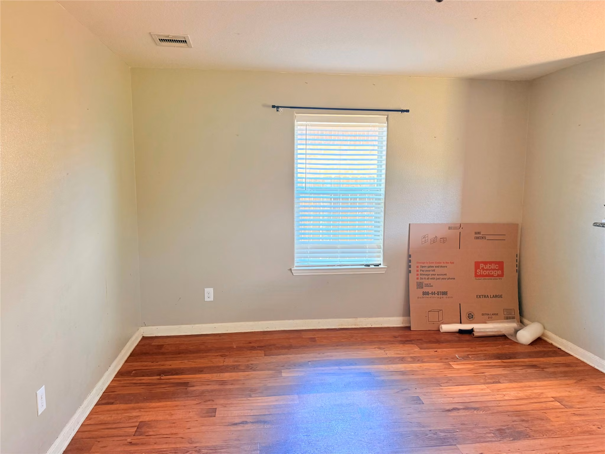 Photo 4 of 1867 Garnet Breeze Drive, Rosharon, TX