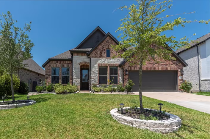 Photo 2 of 32311 Noble Creek Drive, Conroe, TX
