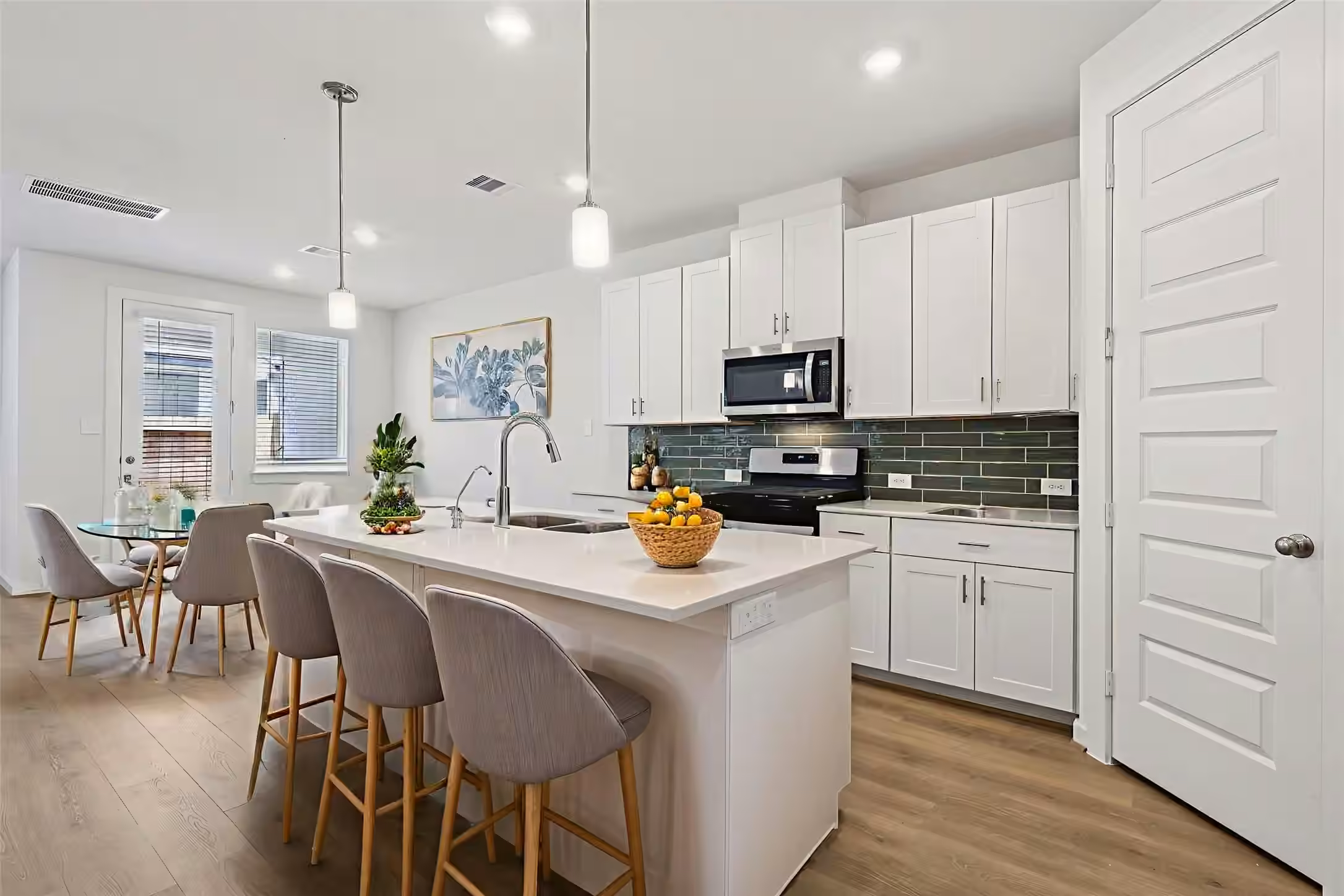 Photo 3 of 2156 Blue Heron Drive, Kemah, TX
