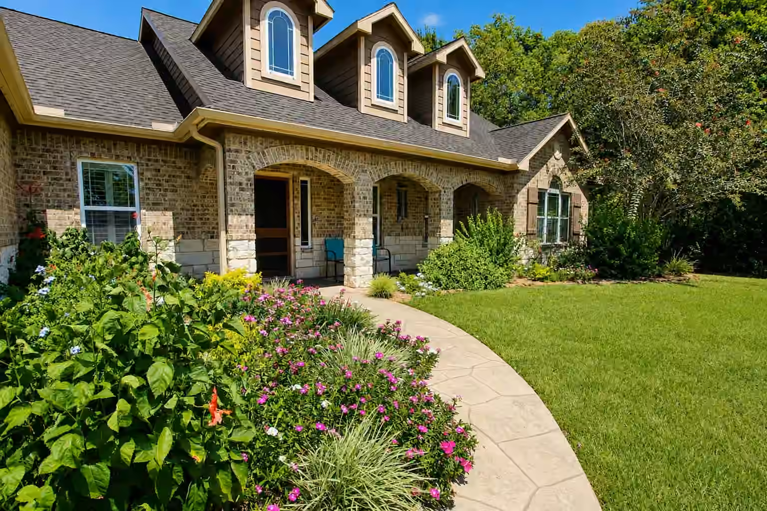 Photo 2 of 7502 Lewis Lane, Manvel, TX