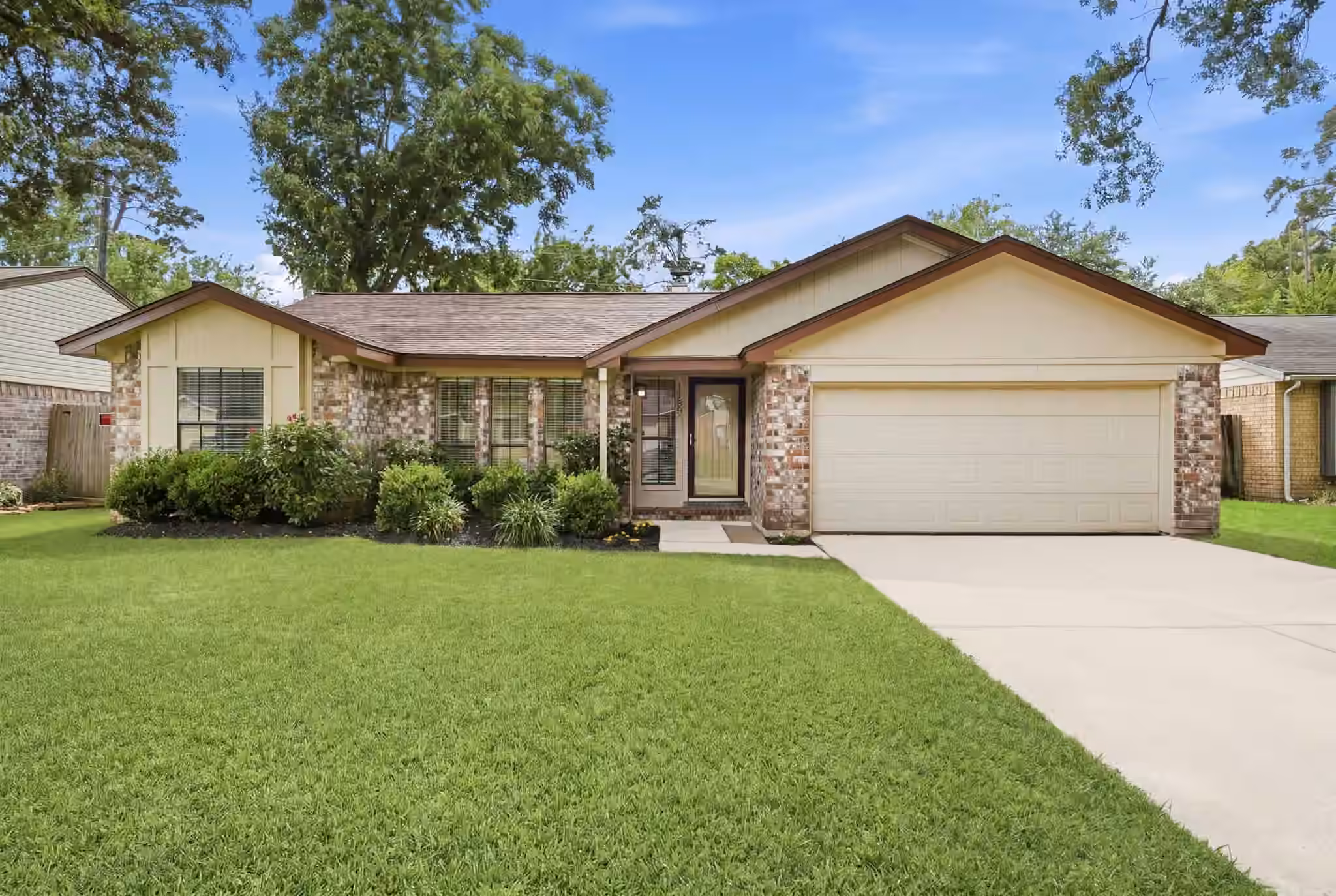 Photo of 18607 Hiddenbay Way, Spring, TX