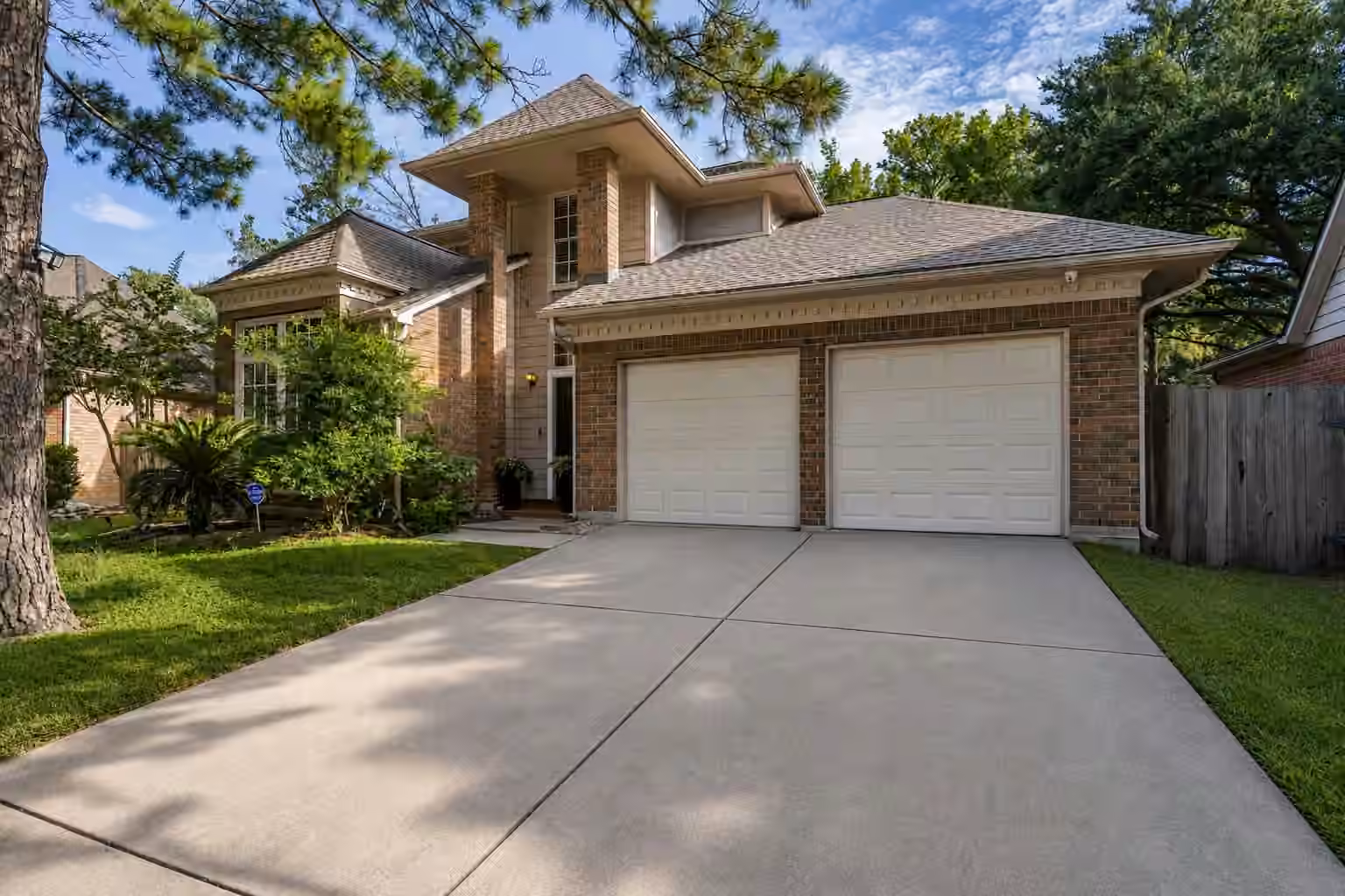 Photo 2 of 7543 Basswood Forest Court, Houston, TX
