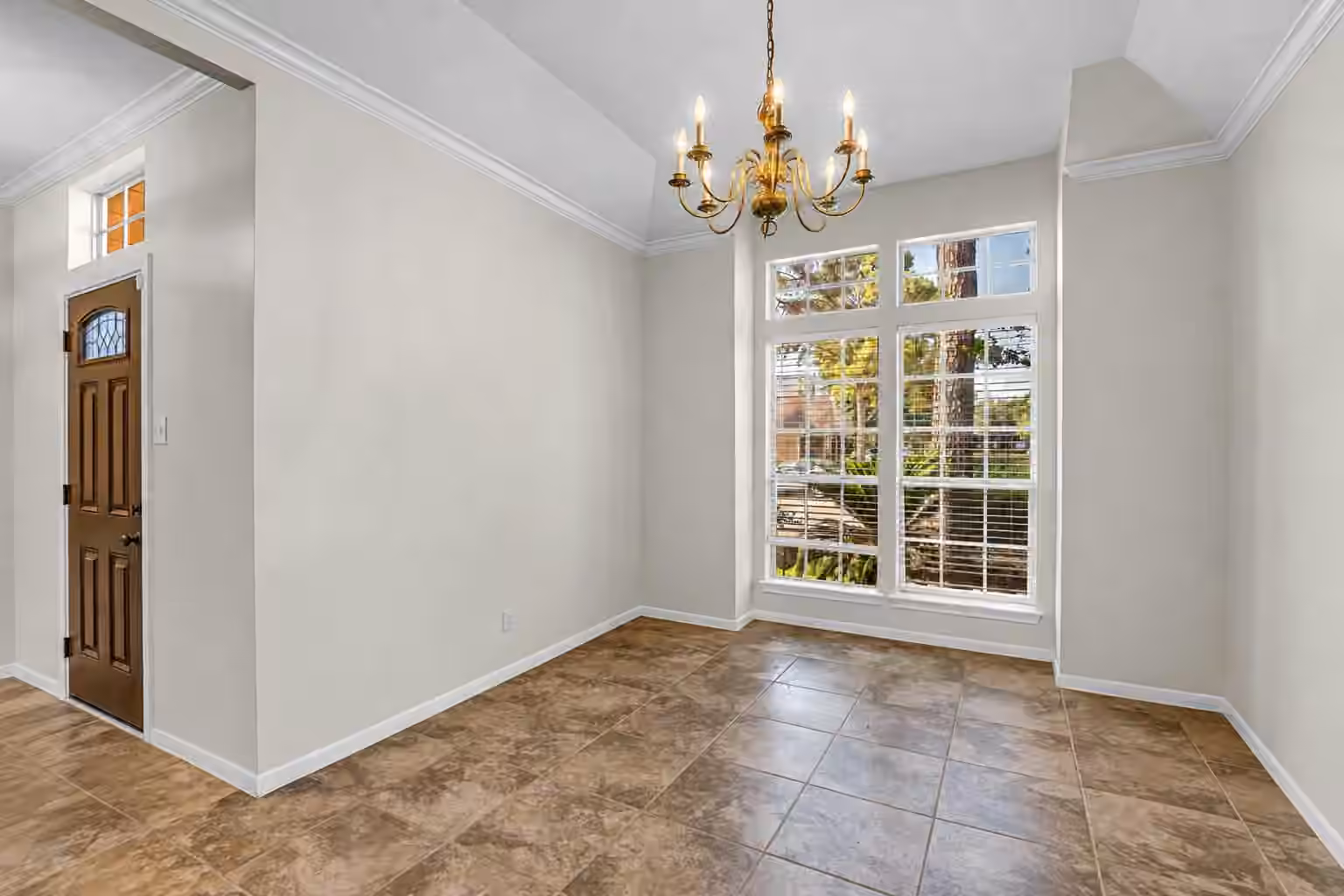Photo 5 of 7543 Basswood Forest Court, Houston, TX