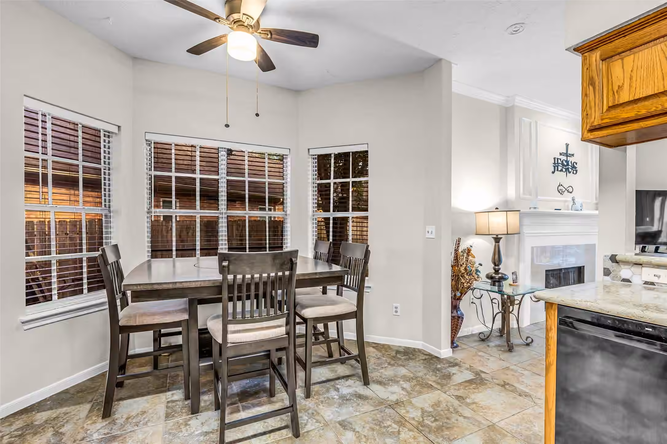 Photo 7 of 7543 Basswood Forest Court, Houston, TX