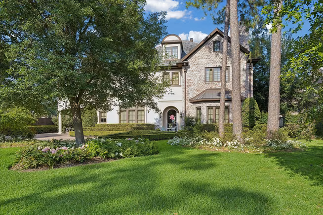 Photo of 724 W Friar Tuck Lane, Houston, TX 77024