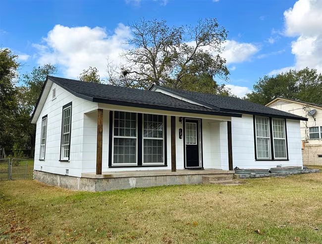 Photo of 128 Harris Street, Bellville, TX 77418