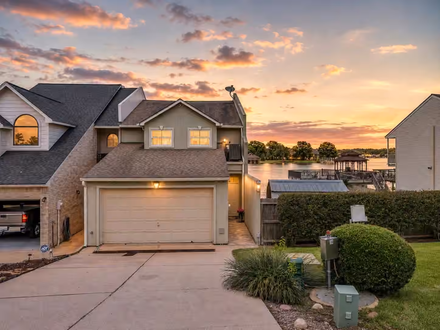 Photo of 1234 Lake View Drive, Montgomery, TX 77356
