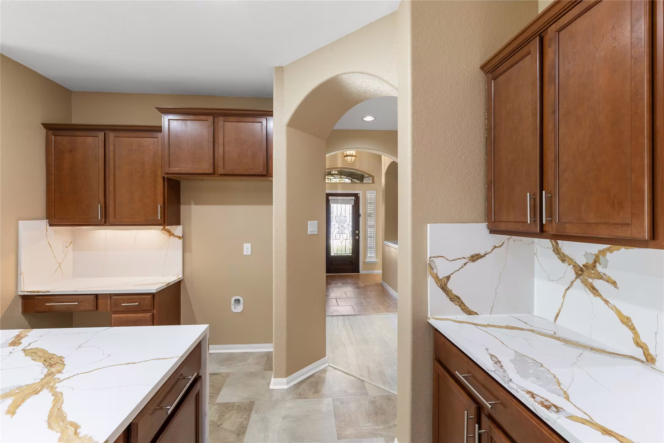 Photo 3 of 3317 Oak Dale Way, Seabrook, TX