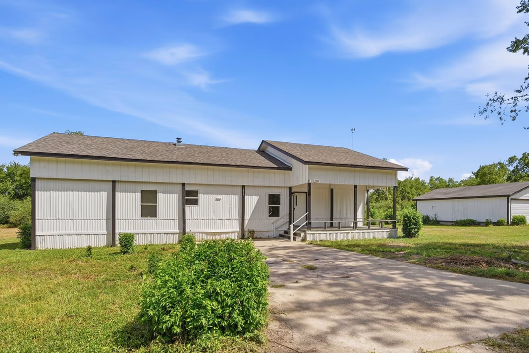 Photo 2 of 2288 Fm 980 Road, Riverside, TX