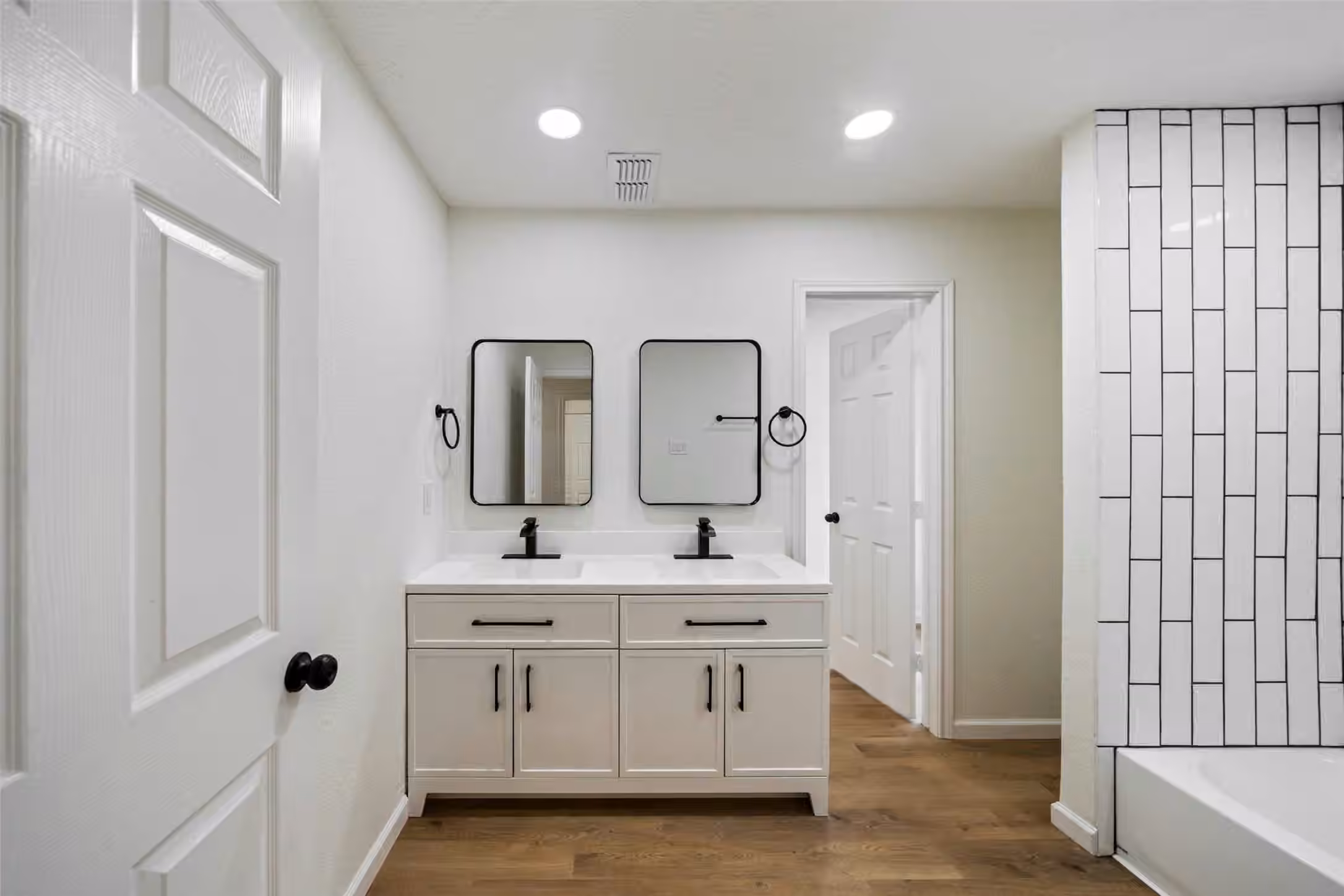 Photo 4 of 238 Point Clear Drive, Conroe, TX