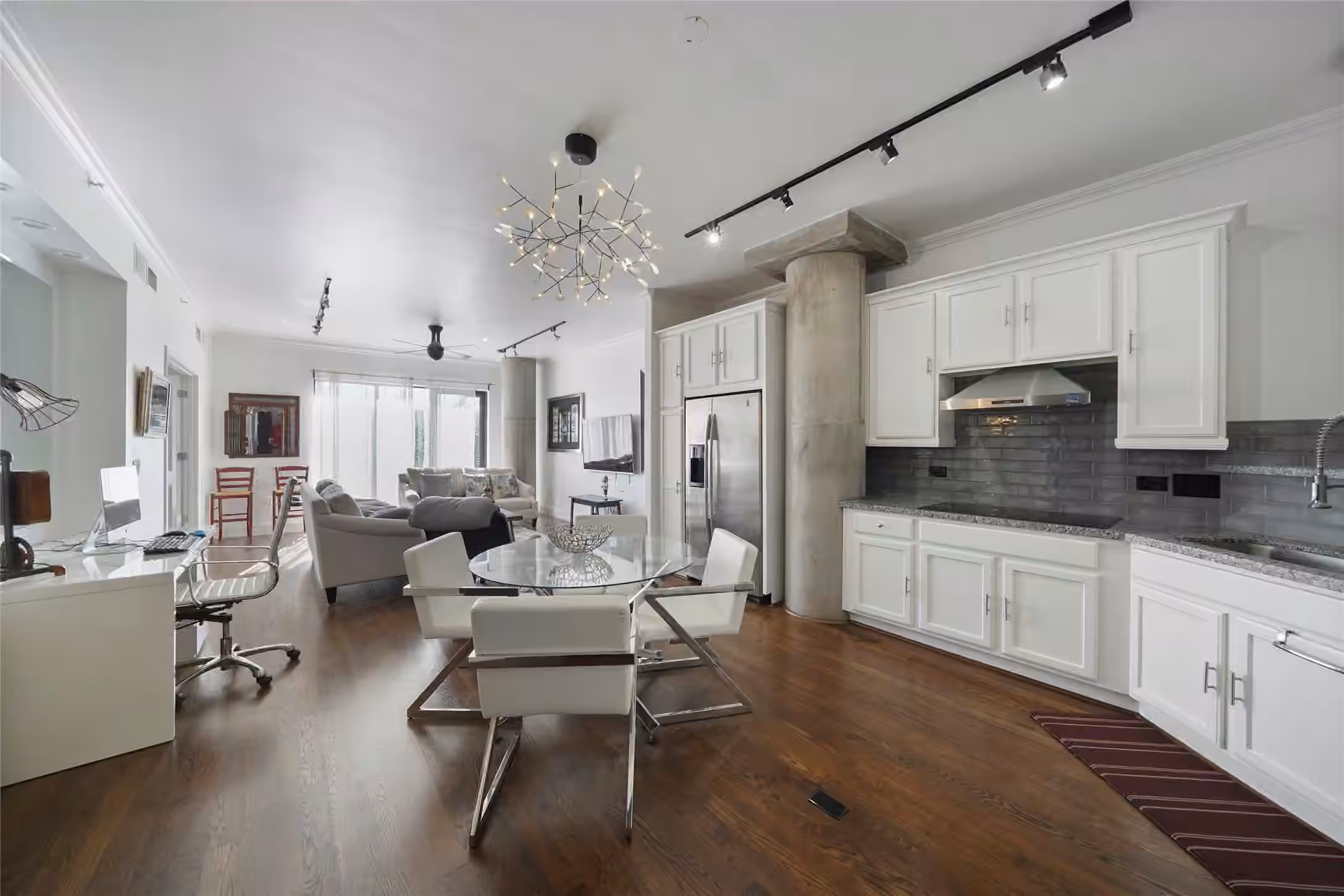 Photo of 3030 Post Oak Boulevard 308, Houston, TX 77056