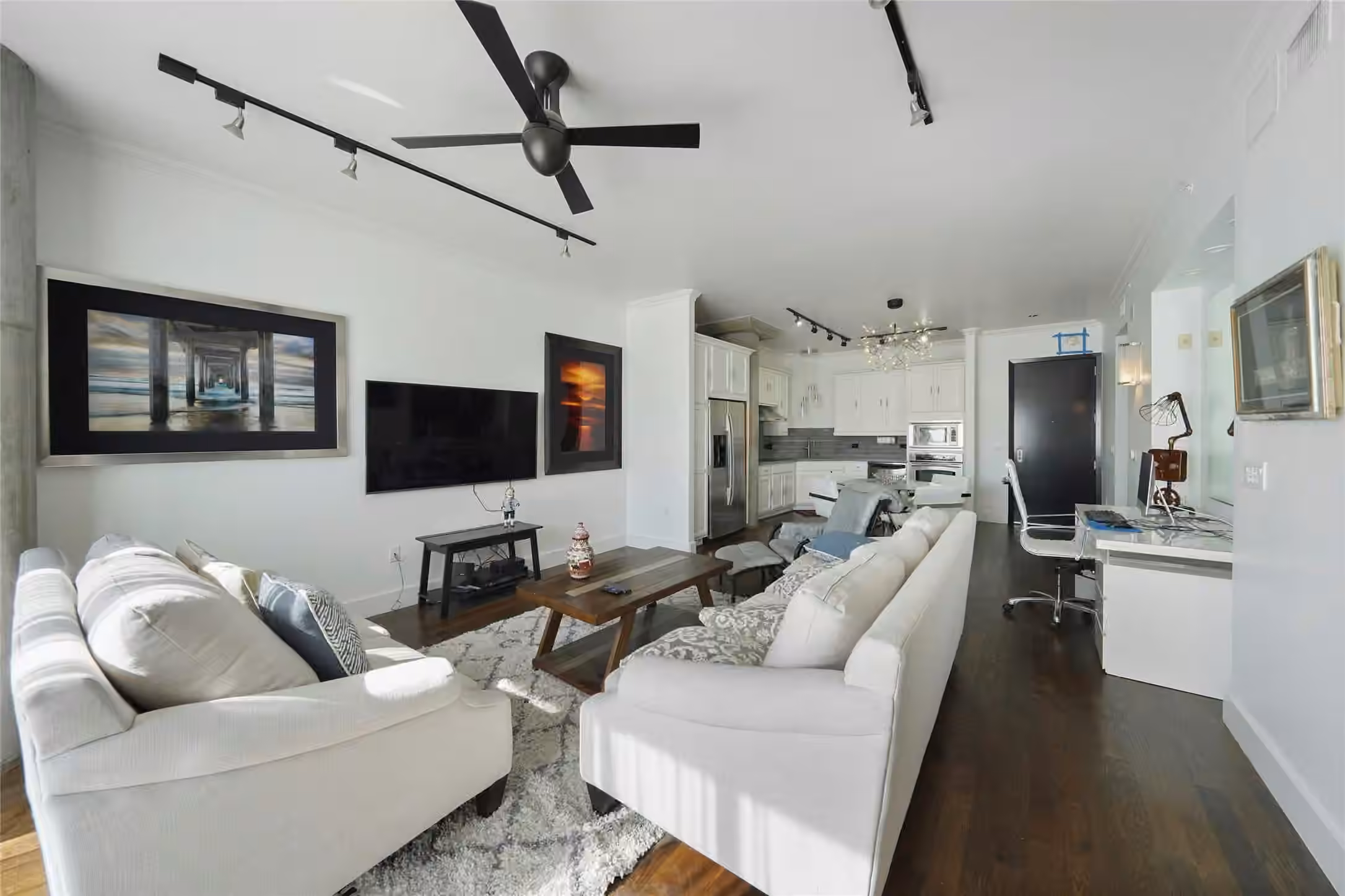 Photo 6 of 3030 Post Oak Boulevard 308, Houston, TX