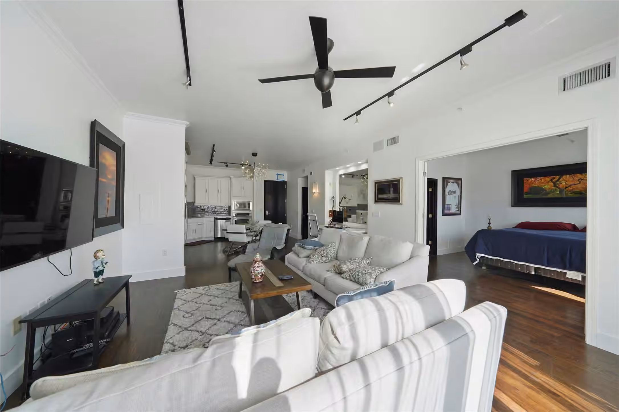 Photo 7 of 3030 Post Oak Boulevard 308, Houston, TX
