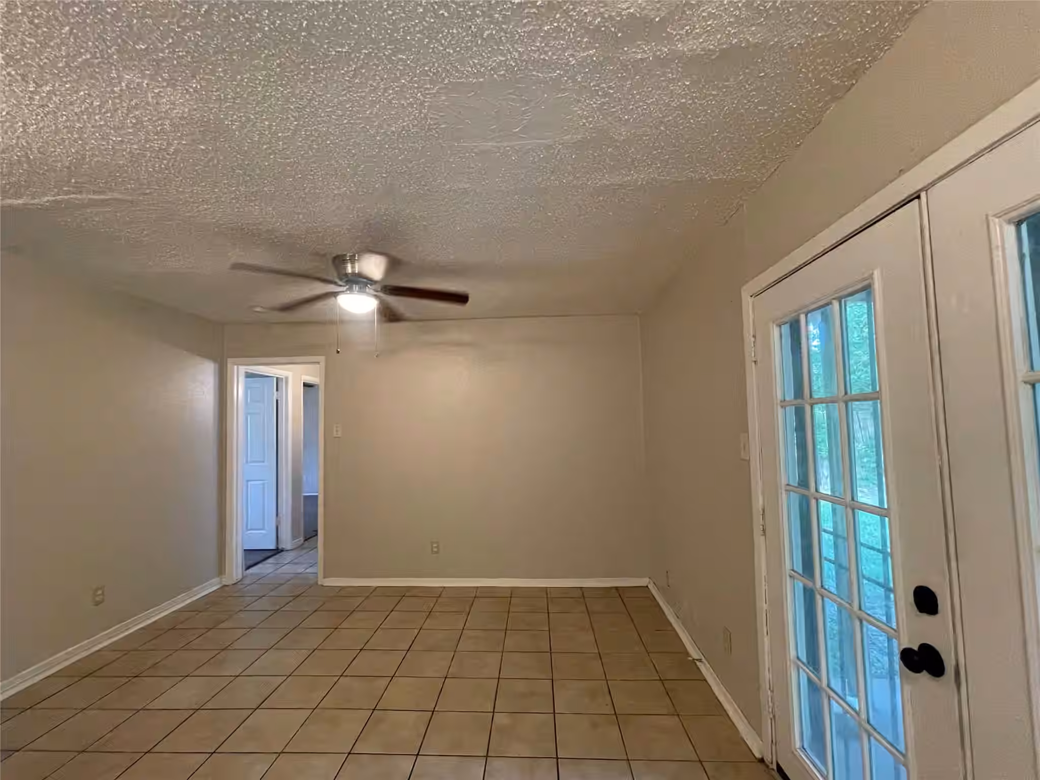 Photo 4 of 5250 Dumore Drive, Houston, TX