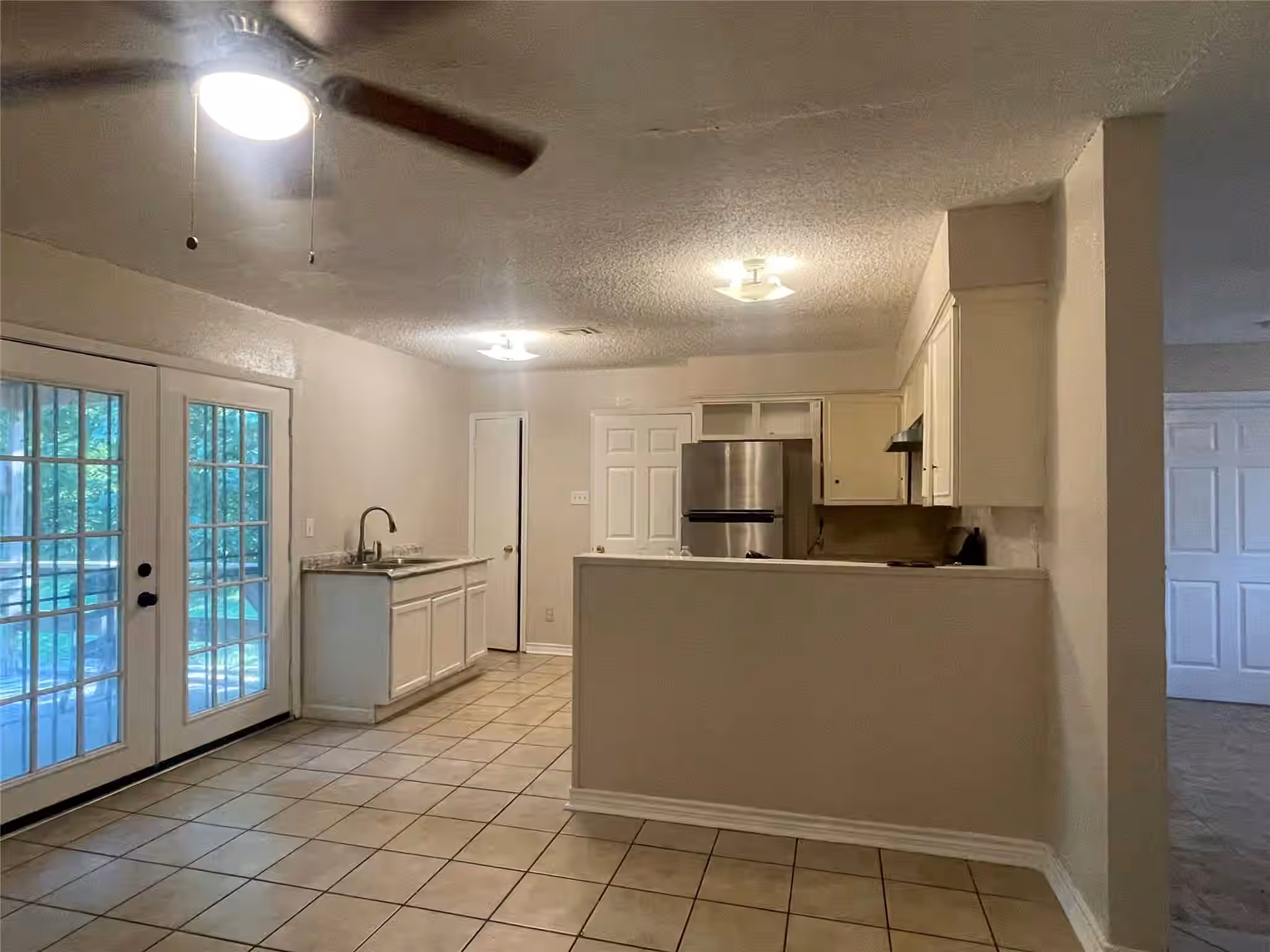 Photo 5 of 5250 Dumore Drive, Houston, TX